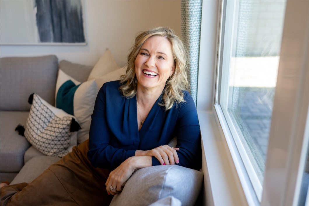 Jennifer Lampe smiling outdoors
